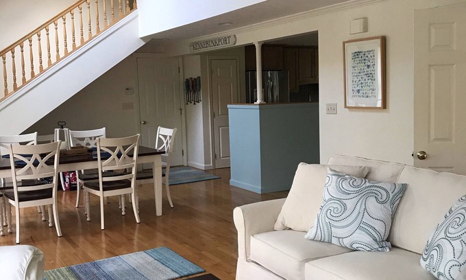 Kennebunkport House | Relaxing, sunny home, peaceful wooded setting, 10 minutes to Goose Rocks Beach!