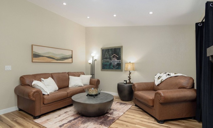 Kimberling City Condo | Relaxing Table Rock Cabin - Lake & SDC Nearby!