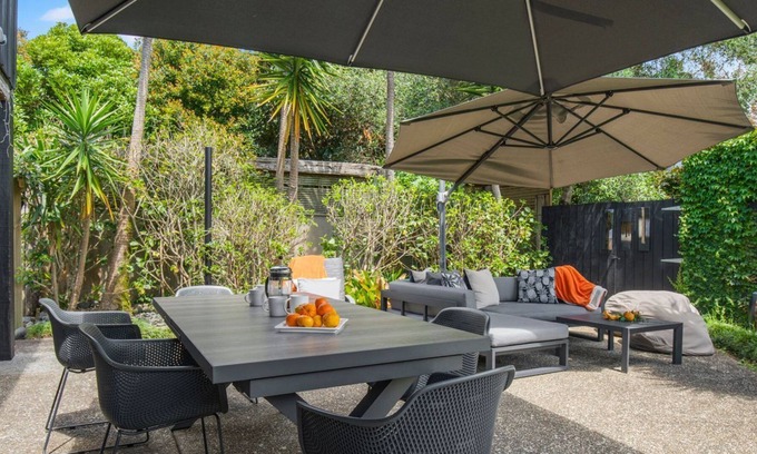 Point Wells House | Relaxing Tropical Retreat - Point Wells Holiday Home