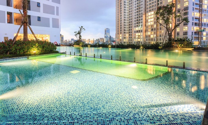 Bach Dang Riverside Apartment | REM Rivergate Garden Pool Signature Apartments