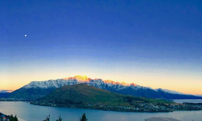 Queenstown House | Remarkable Lake House