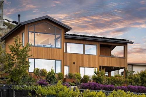 Kelvin Heights House | Remarkable River Retreat