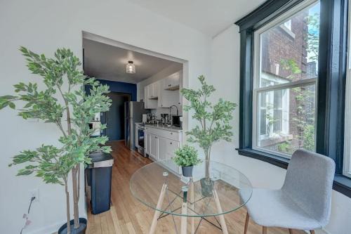 Lower East Side Apartment | Remodel Cozy Studio McKinley Beach - Brady St Least