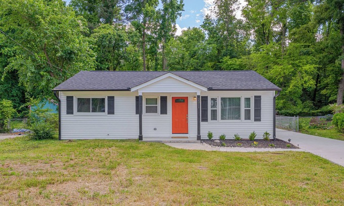 Durham House | Remodeled 3-bedroom house centrally located in Durham near campus + downtown