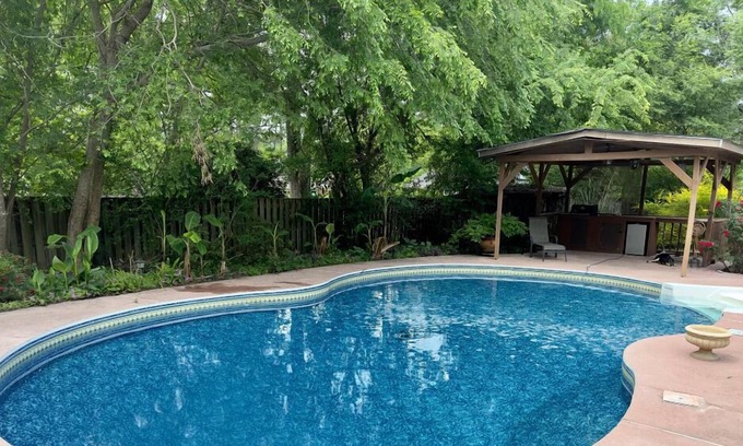 Pooler House | Remodeled 3BR minutes from Downtown Savannah | Pool | Outdoor Kitchen