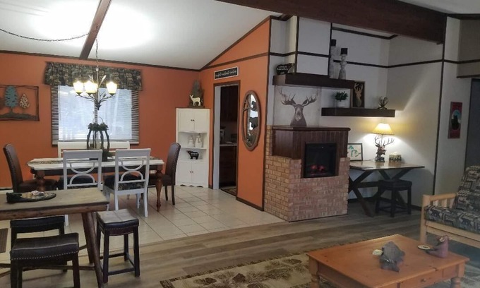 Paradise House | Remodeled 4 bedroom home in downtown Paradise next to our Fresh Coast Cafe'.