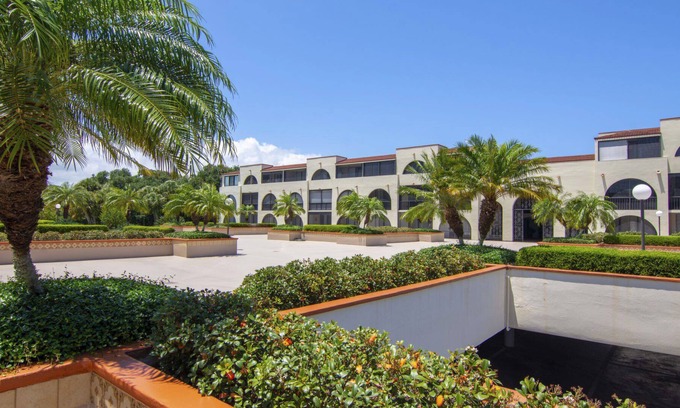 Indian River Shores Condo | Remodeled Beach Condo