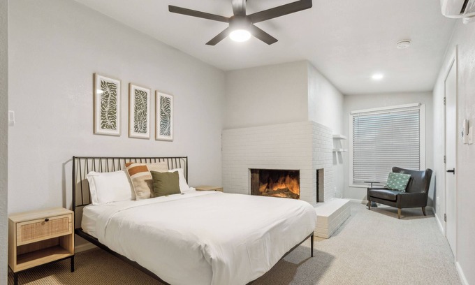Camelback East Apartment | Remodeled Casita | Heart of Phoenix