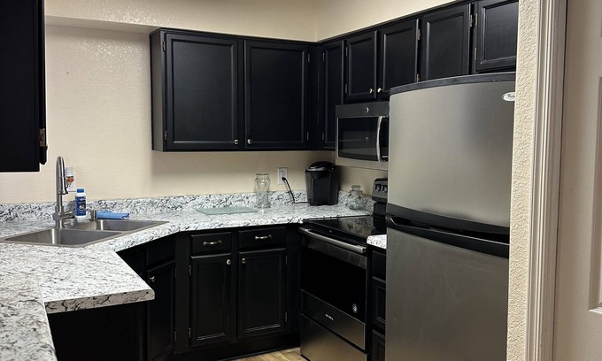 Dobson Woods Condo | Remodeled cozy condo ,close to the Park and airport 1 minute to Stores +