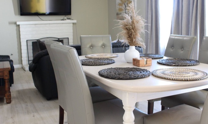Santa Maria House | Remodeled cozy home - 2 mins from hospital and 15 mins from VAF base-