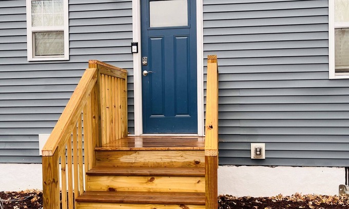 Albert Lea House | Remodeled home close to lake and walking trails
