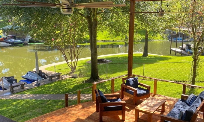 Tool House | Remodeled Lake Home In Quiet Cove