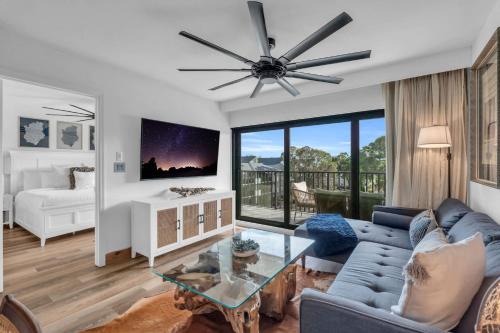 Park Shore House | Remodeled Luxury Condo with Lake Views