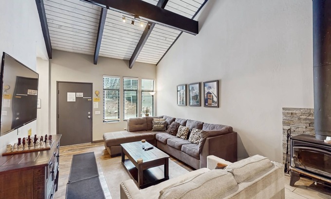Mammoth Lakes Condo | Remodeled, luxury townhome w/shared pool, hot tub, & complex game room