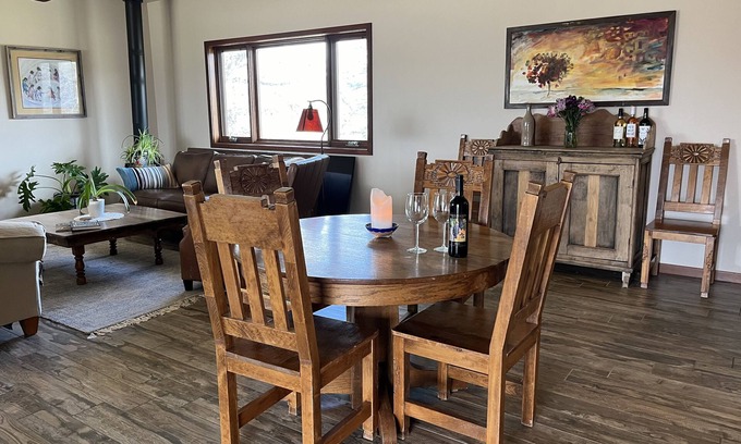 Kirkland House | Remote Arizona Vineyard Peace & Solitude in Cozy Barn