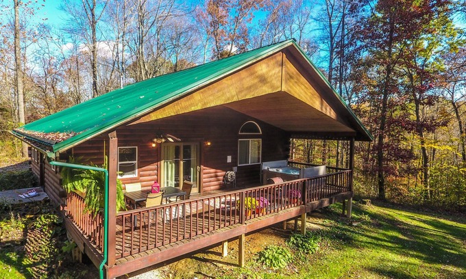 Logan Cabin | Remote Forest Edge Cabin offering comfort, seclusion near Hocking Hills