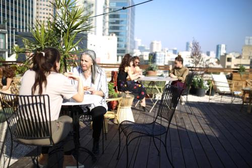 Neve Tzedek Apartment | Rena's House