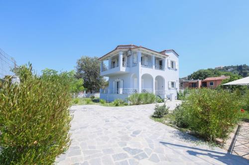 Perama Villa | Rena's Villa