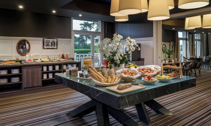 Rueil-Malmaison Hotel | Renaissance Paris Hippodrome De St. Cloud Hotel