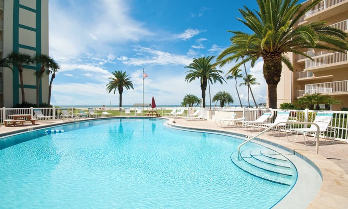 Siesta Key Villa | Renovated 1 Bed/1 Bath Condo on Siesta Beach!