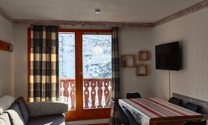 Les Bruyeres Apartment | Renovated 1-Bedroom Apartment, Ski-In/Ski-Out, Sleeps 5, Stunning Mountain Views