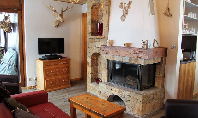 La Clusaz Apartment | Renovated 2-Bedroom Apartment with Balcony and Garage in La Clusaz Center