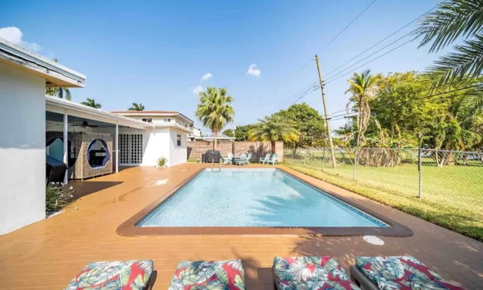Miami Gardens House | RENOVATED 2022-HEATED Pool Home In Gated Community
