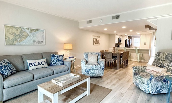 Hilton Head Island Condo | RENOVATED 2BR VILLA WITH POOL, BBQ & 1 MIN WALK TO BEACH HILTON HEAD