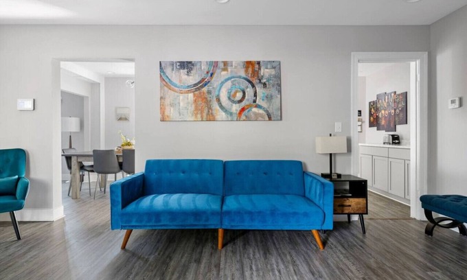 Mount Pleasant House | Renovated 5BR in Old Mt. Pleasant