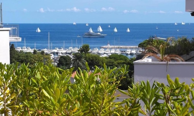 Beaulieu-sur-Mer Apartment | Renovated apartment, top floor, sea view, landscaped terrace 40m2,
