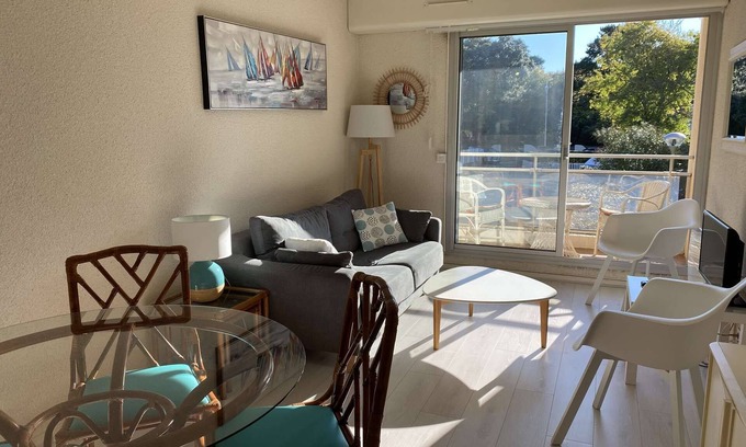 Le Moulleau Apartment | renovated apartment with terrace center Moulleau