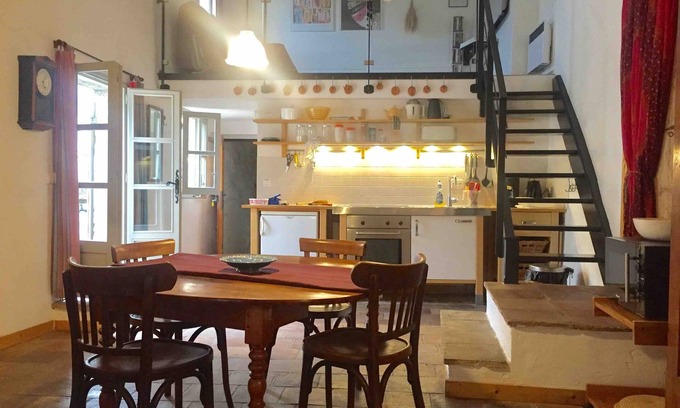 Uzes Apartment | Renovated apartment with terrace in the historic heart of Uzes