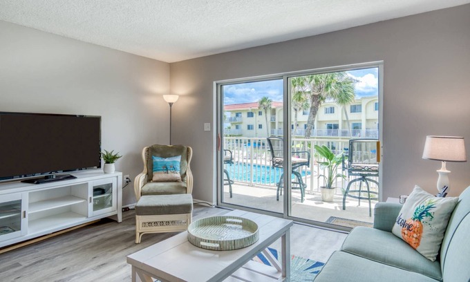 St. Augustine Beach Condo | Renovated, Beach Access, Tennis, Close to Downtown, Ocean and Pool Views! $300 in Free Tickets Daily