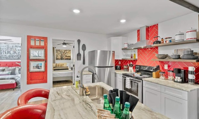 St. Augustine House | Renovated Bungalow with Work Space, Kitchen, Patio