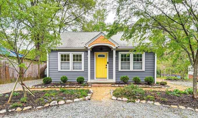 Carrboro House | Renovated Carrboro House with Deck & Fire Pit!