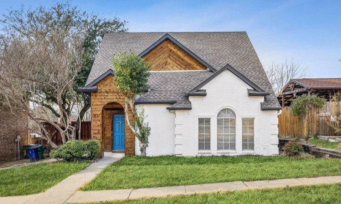 McKinney House | Renovated Cozy and Cute 3 bed 3 bath