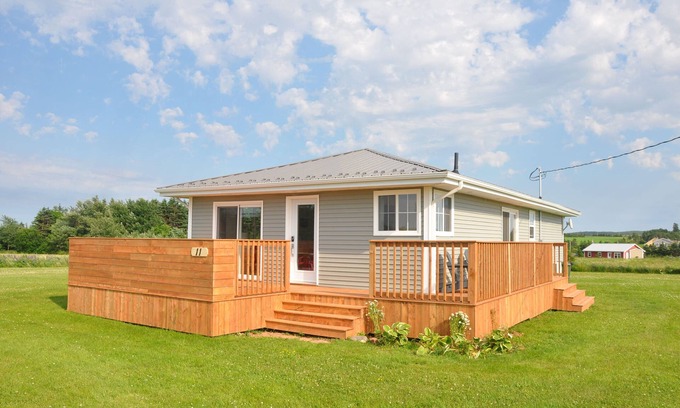 Sea View Cottage | Renovated family cottage; walk to amazing beach, short drive to golf & town