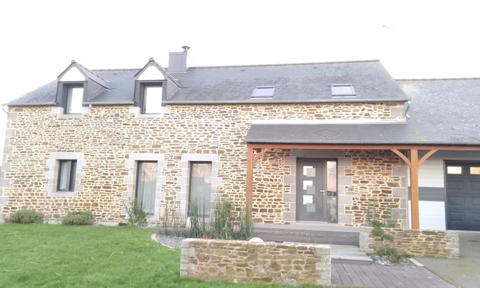 Saint-James House | Renovated farmhouse 15 minutes from Mont Saint Michel