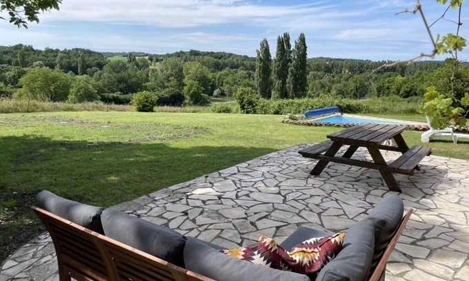 Verteillac House | Renovated farmhouse with stunning views & heated pool