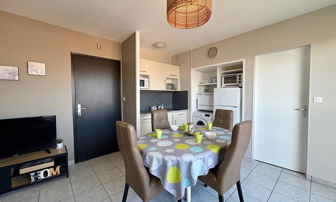 Saint-Hilaire-de-Riez Apartment | Renovated Apartment in Saint-Hilaire-de-Riez with Private Parking - Near Demoiselles