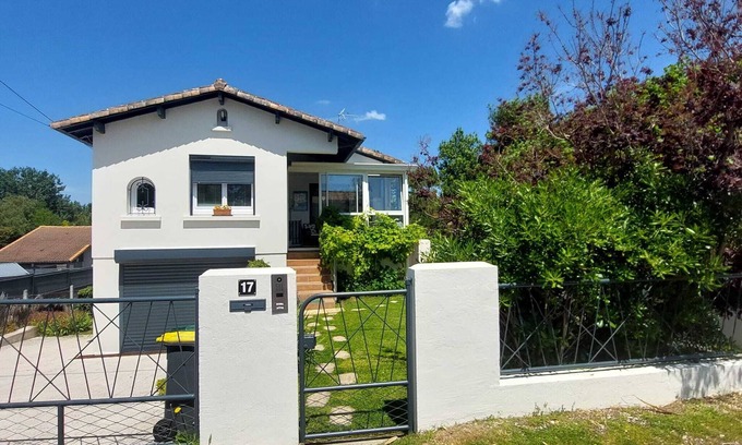 Saint-Palais-sur-Mer House | Renovated house with garden, 600 metres from Platin beach, quiet area