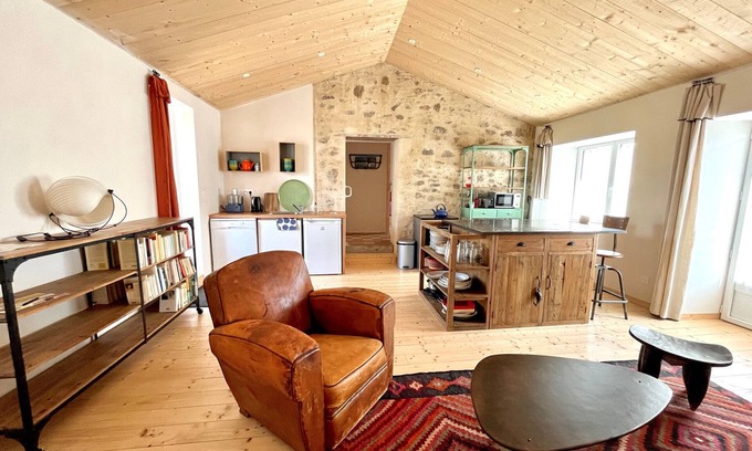 Brem Sur Mer House | Renovated house in Brem center, 4 sleeps, garden, WIFI