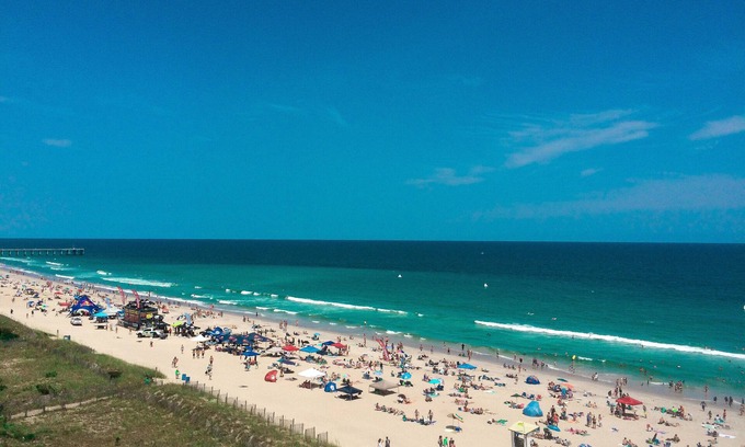 Wrightsville Beach Condo | Renovated, Ocean front, 2 BR condo in the Heart of Wrightsville Beach