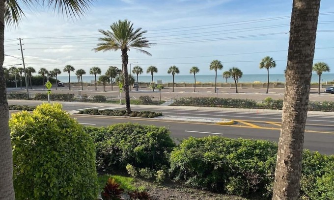 Madeira Beach Condo | Renovated Peaceful/Quiet BEACH condo POOL, parking