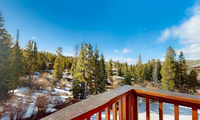 Four O'Clock Condo | Renovated ski-in condo with hot tubs, fireplace & balcony