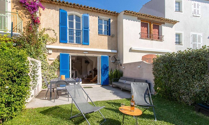 Port Grimaud House | Renovated South-oriented house - A/C, WIFI, 11m mooring