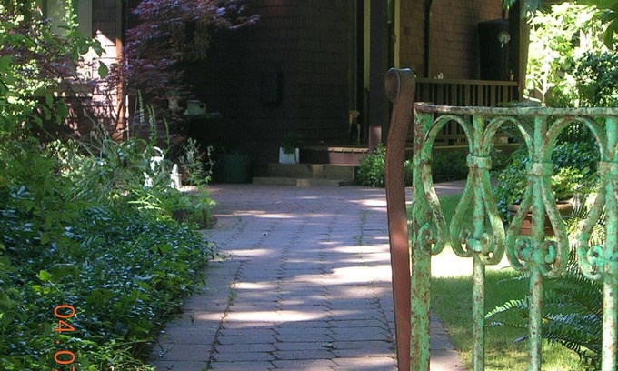 Central Lonsdale House | Renovated, spacious and bright North Shore garden oasis/one bedroom suite