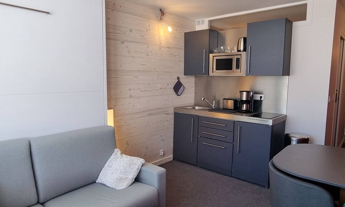 Aime Apartment | Renovated studio at the foot of the slopes with bunk beds and sofa bed, pets allowed