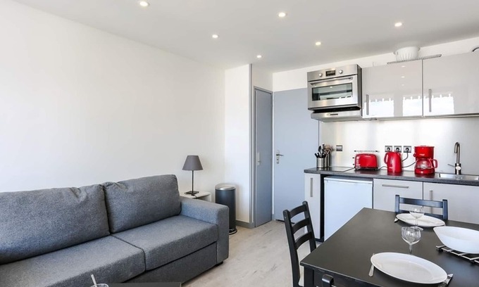 Val-Thorens Apartment | Renovated Studio in Central Val Thorens - Sleeps 2, Balcony, Near Slopes