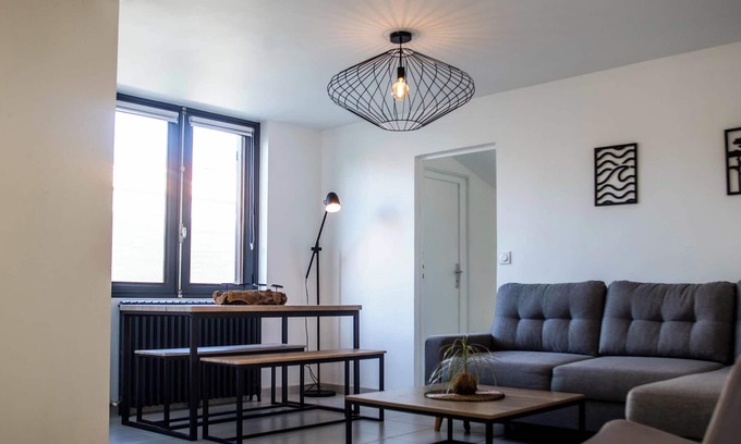 Villenave-d'Ornon House | Renovated T6 house with garden near transport